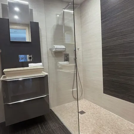 Set Of 2 Palm Beach Apartments, Pool, Parking 公寓 戛纳